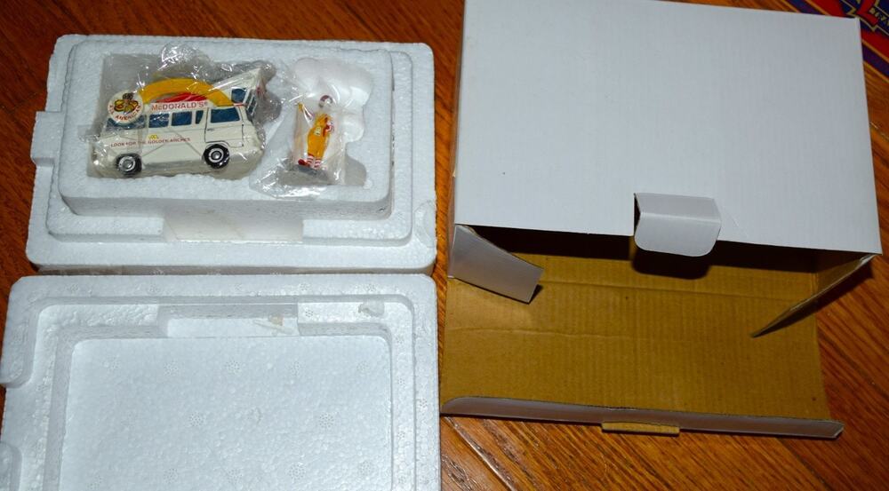 Mcmemories Welcome To McDonalds 31921 Ronald Figure & Van 1997 Collectors Club